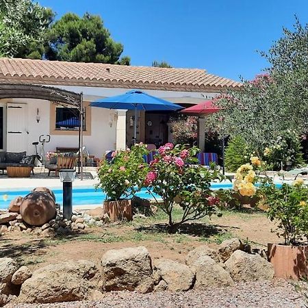 Fenetre Sur Les Alpilles Bed & Breakfast แซ็ง-มาร์ตอง-เดอ-ครูว์ ภายนอก รูปภาพ