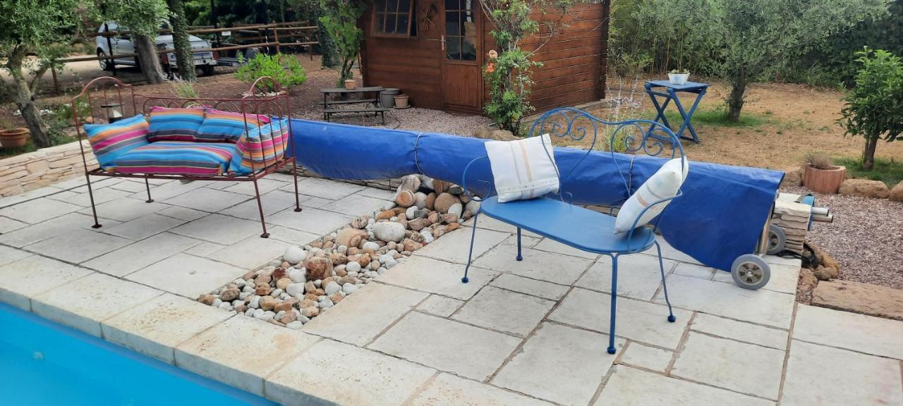 Fenetre Sur Les Alpilles Bed & Breakfast แซ็ง-มาร์ตอง-เดอ-ครูว์ ภายนอก รูปภาพ